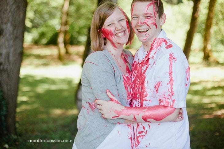 FUN! Check out this cute gender reveal paint fight where both mom and dad are surprised to find out their expecting a little girl!