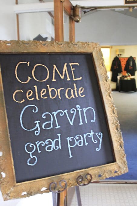 Check this out for many creative college graduation party ideas full of DIY projects and graduation party dessert ideas. Make a simply welcome sign using an old frame and wood painted with chalkboard paint.