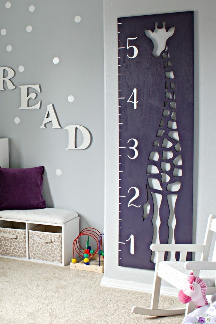 Purple giraffe growth chart with the word READ next to it image.
