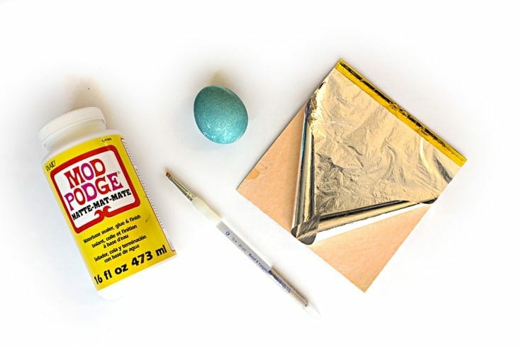 Learn how to decorate easter eggs with metal leaf! So easy and beautiful!