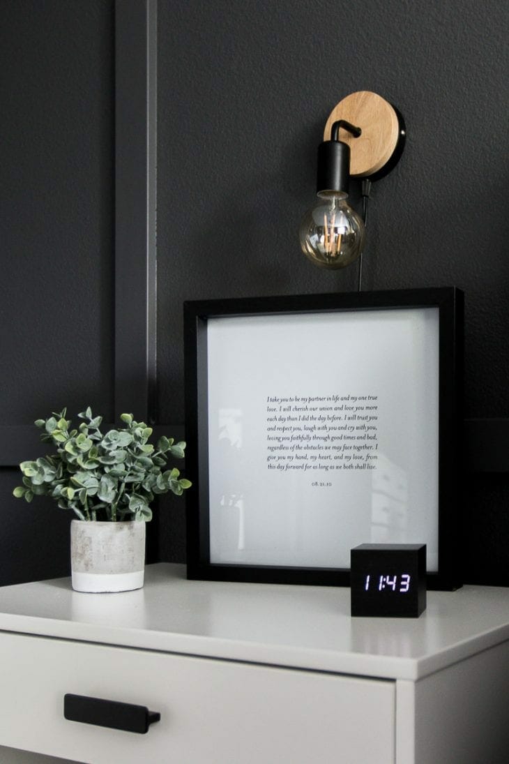 Minimalist nightstand clock