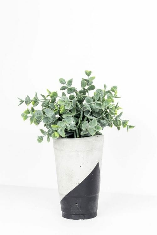 Image of concrete vase final3