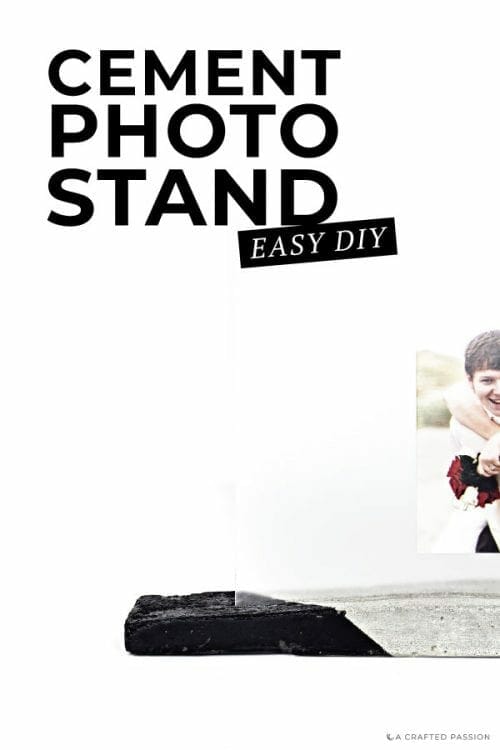 How to make a DIY concrete picture stand? Turn a simple stand picture stand into a modern look everyone will love! #diypicturestand #modernpicturestand