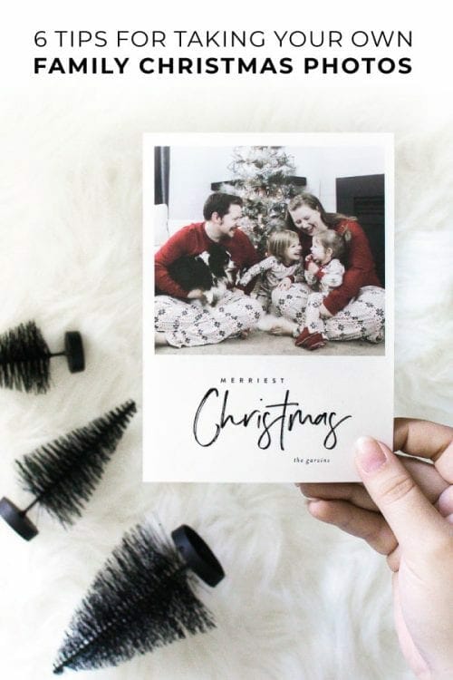Are you waiting to order your Christmas cards until you get the perfect photo? Wait no more! Check out my best tips for DIY family Christmas photos to make Christmas cards stress-free and fun! #christmascards #sponsored #minted #christmas