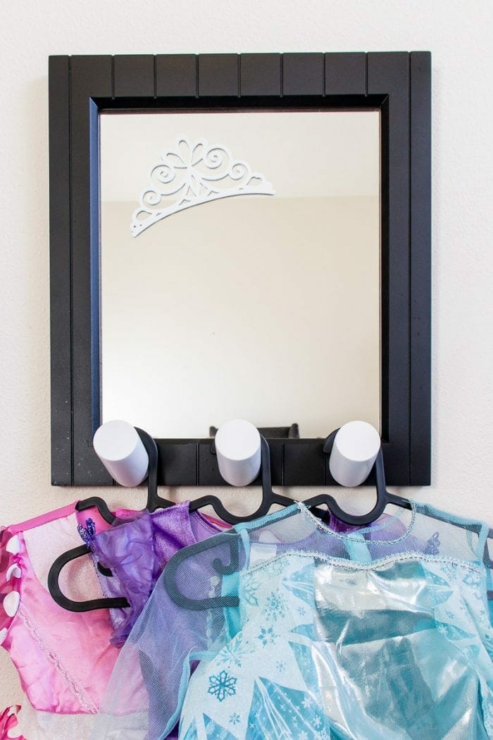 Image of little girls' dress up mirror