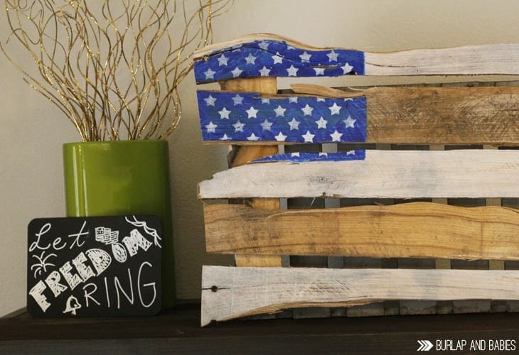 Pallet to American Flag Decor | Create your own 4th of July decor using just a pallet and some paint! Check it out here!