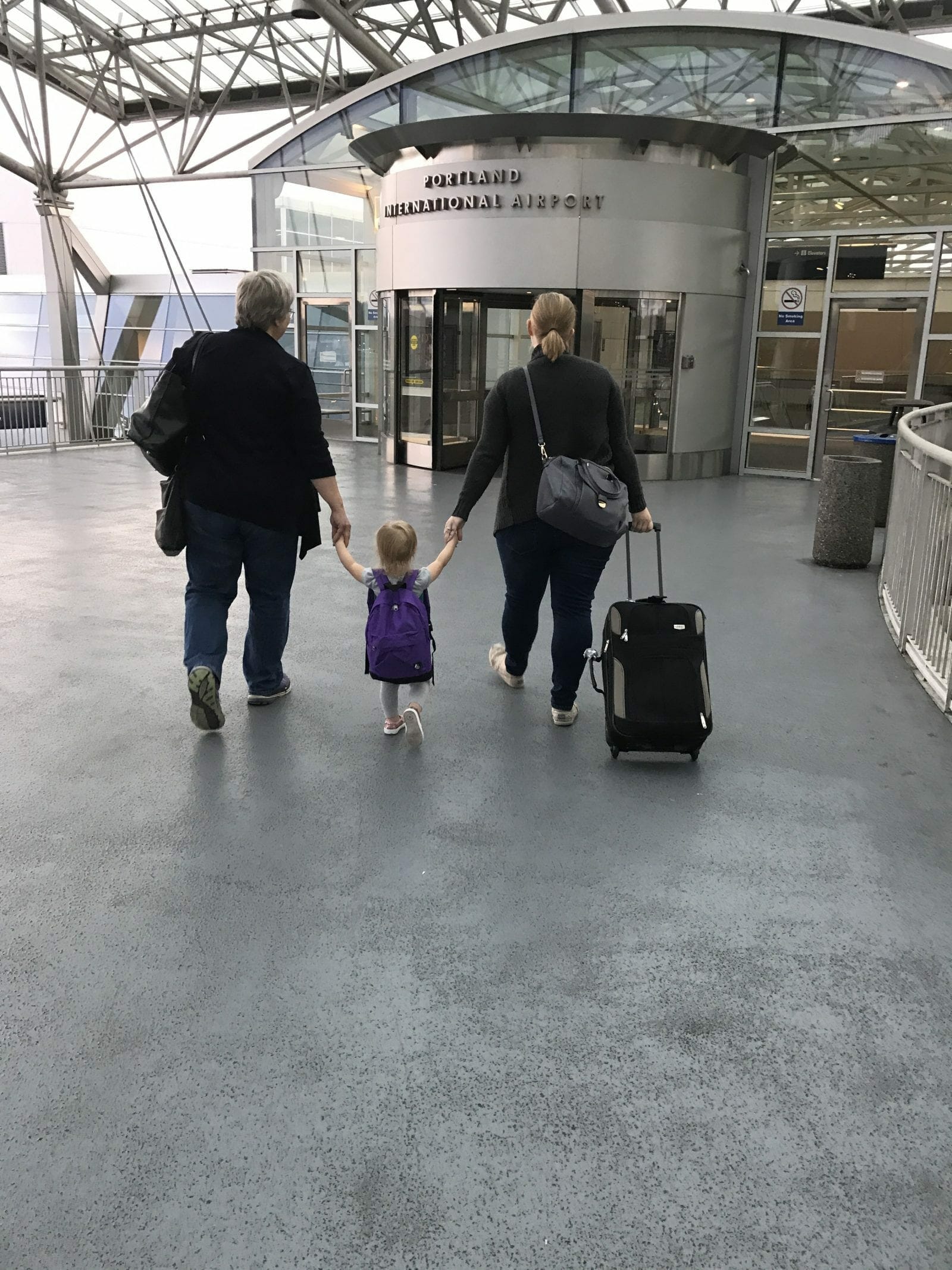 5 Tips to Successfully Fly with a Toddler