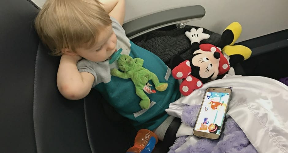 5 Tips to Successfully Fly with a Toddler