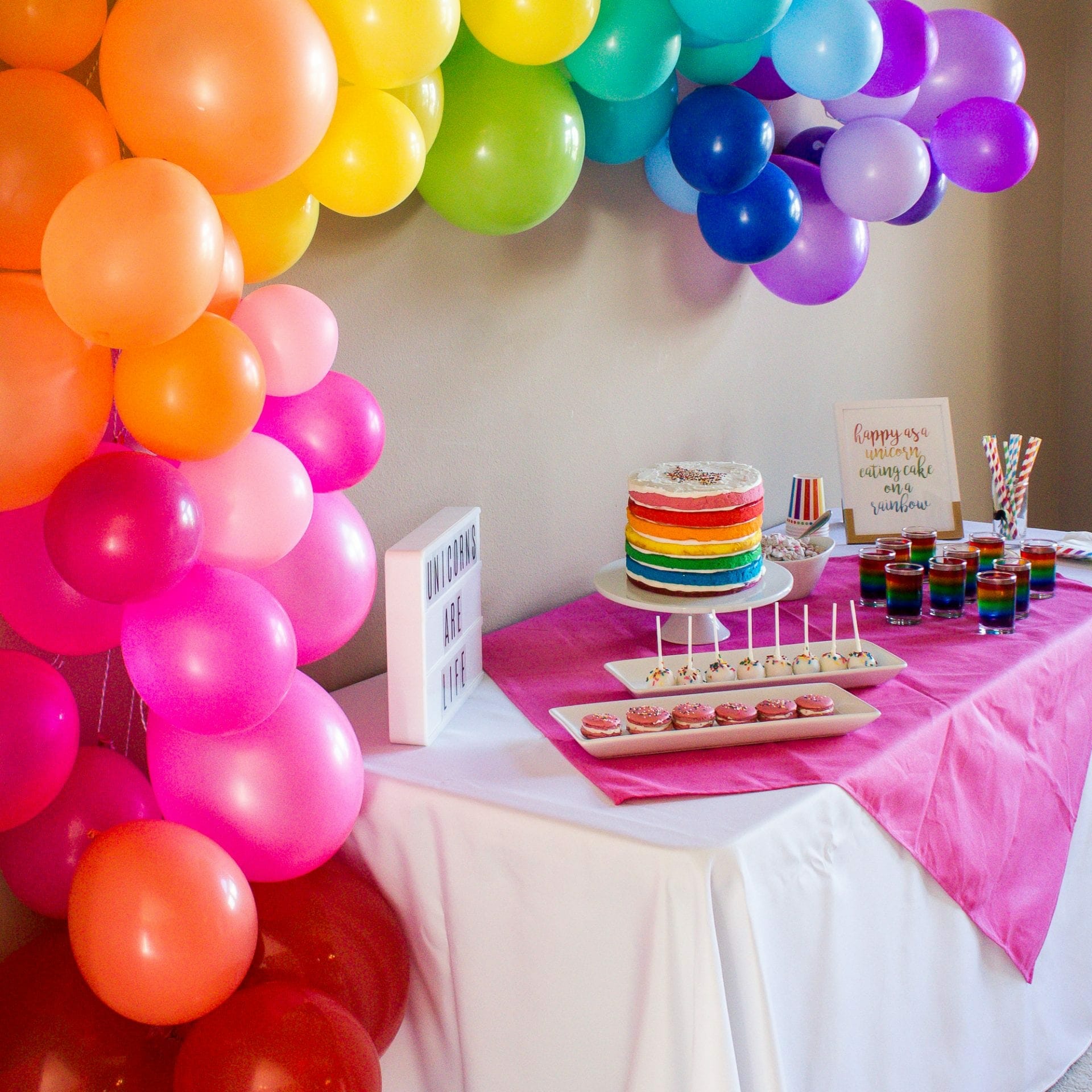 How to Create a Unicorn Adult Party | Check out these ideas for yout party!