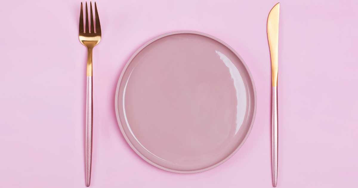pink cutlery set