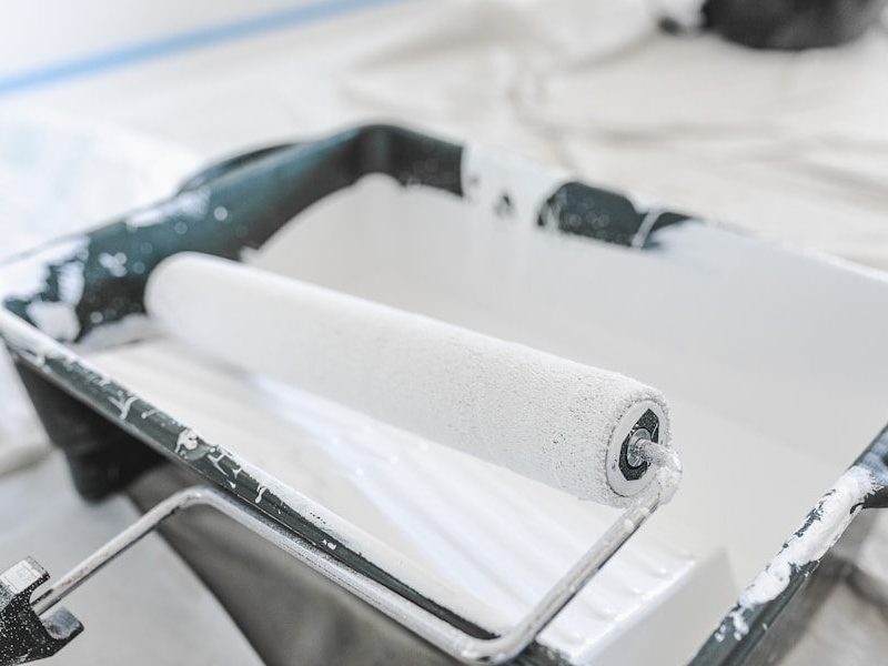 a close up of a paint roller on a paint roller