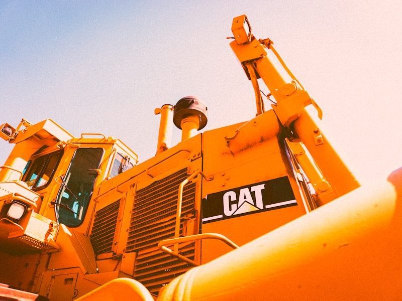 yellow and black heavy equipment